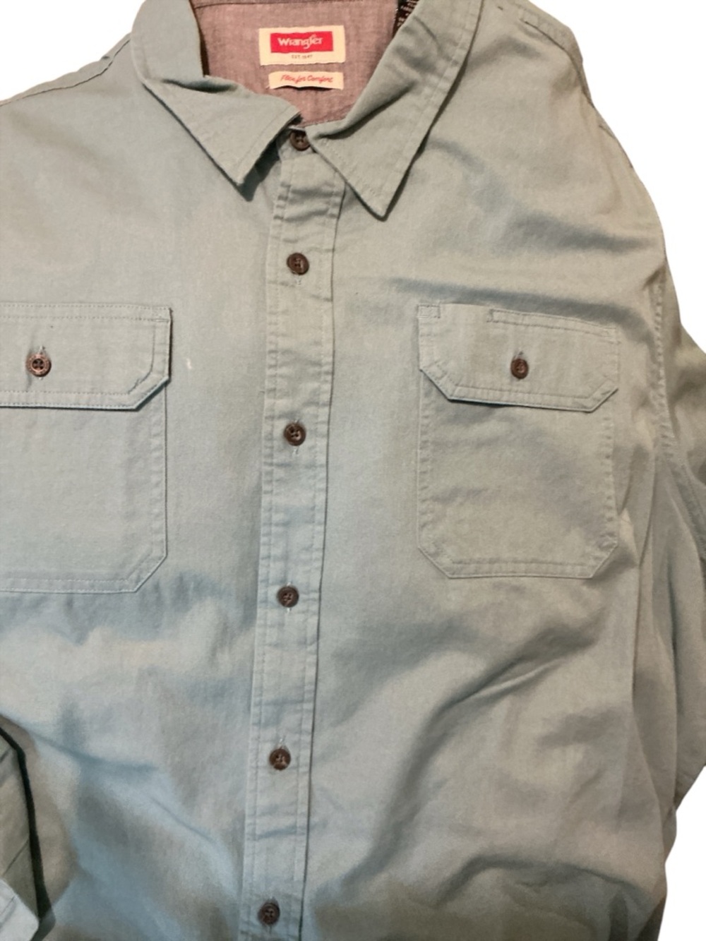 Wrangler Men's Pale Blue Work-Style Button Down Shirt